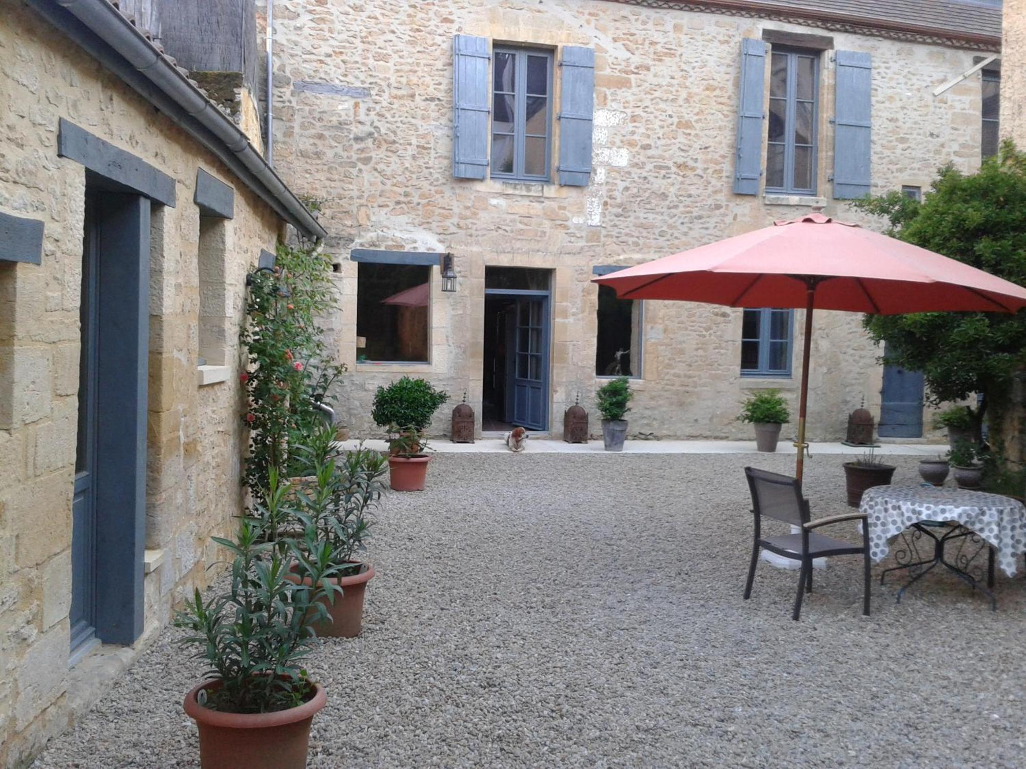 Отель Sarlat Cote Jardin Экстерьер фото
