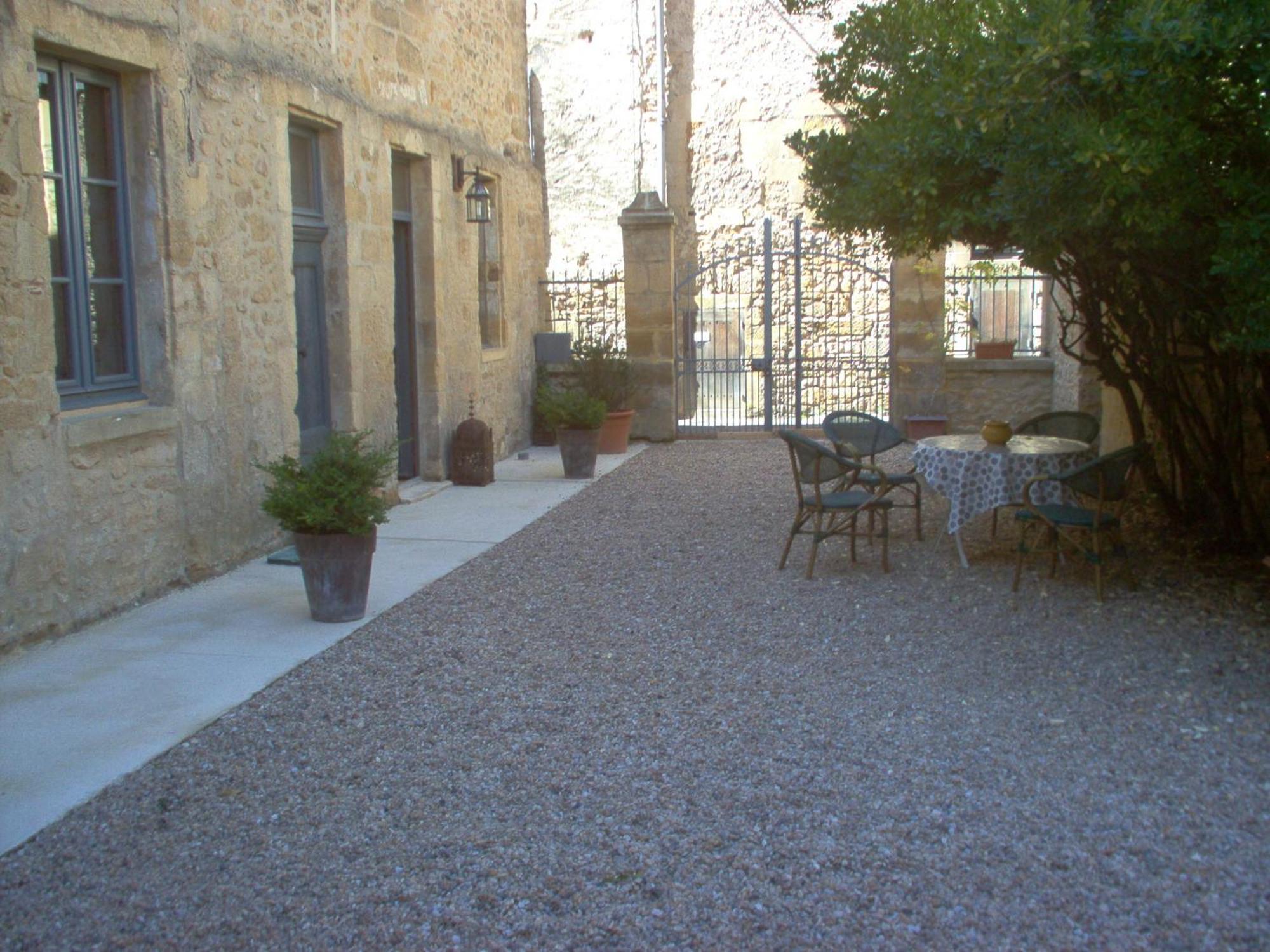 Отель Sarlat Cote Jardin Экстерьер фото