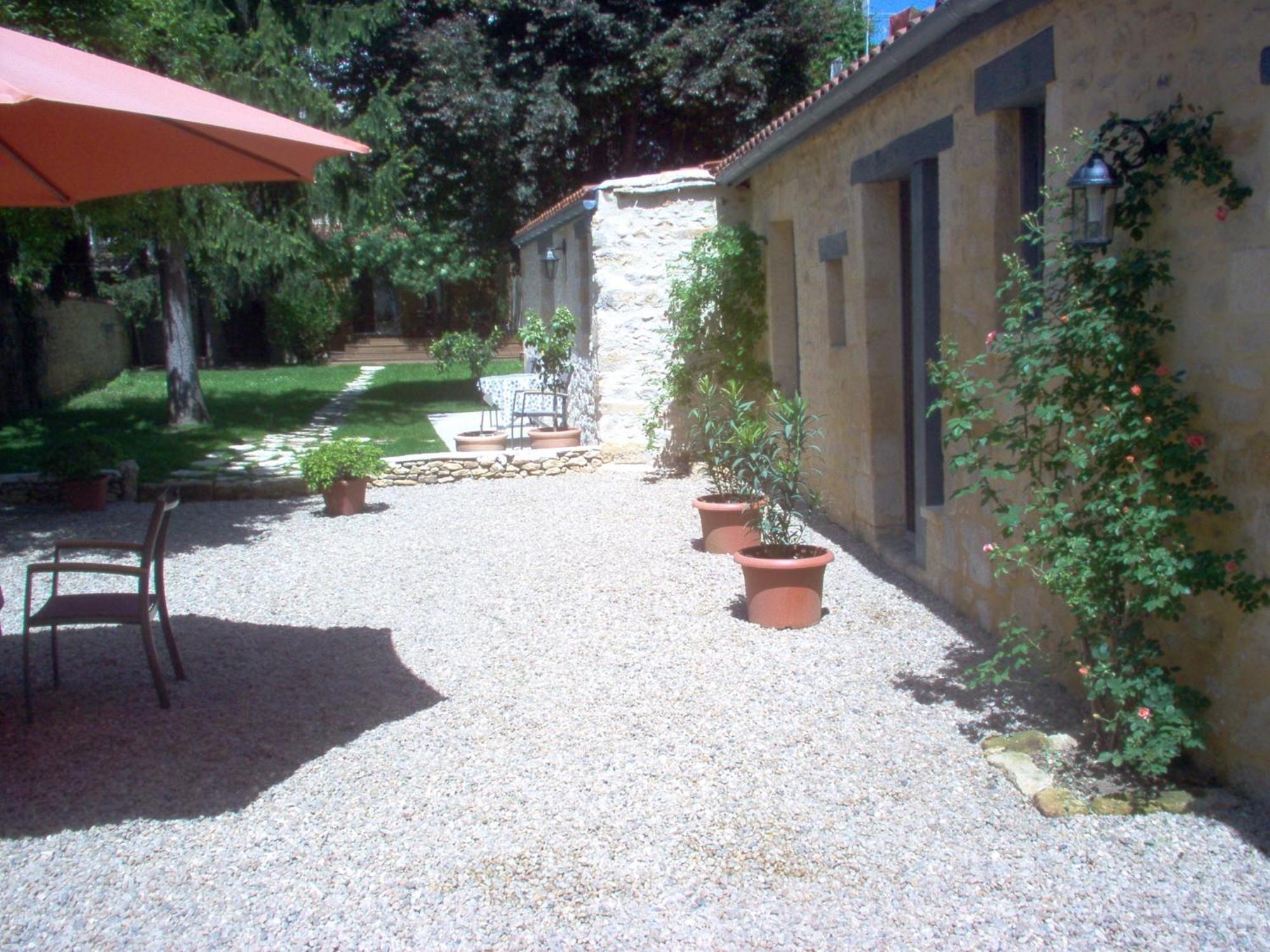 Отель Sarlat Cote Jardin Экстерьер фото